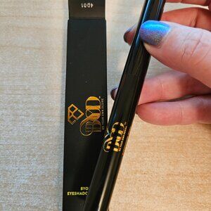 NIB - BYOD Be Your Own Desire - Eyeshadow Wand - Diamonds -N- Pearls